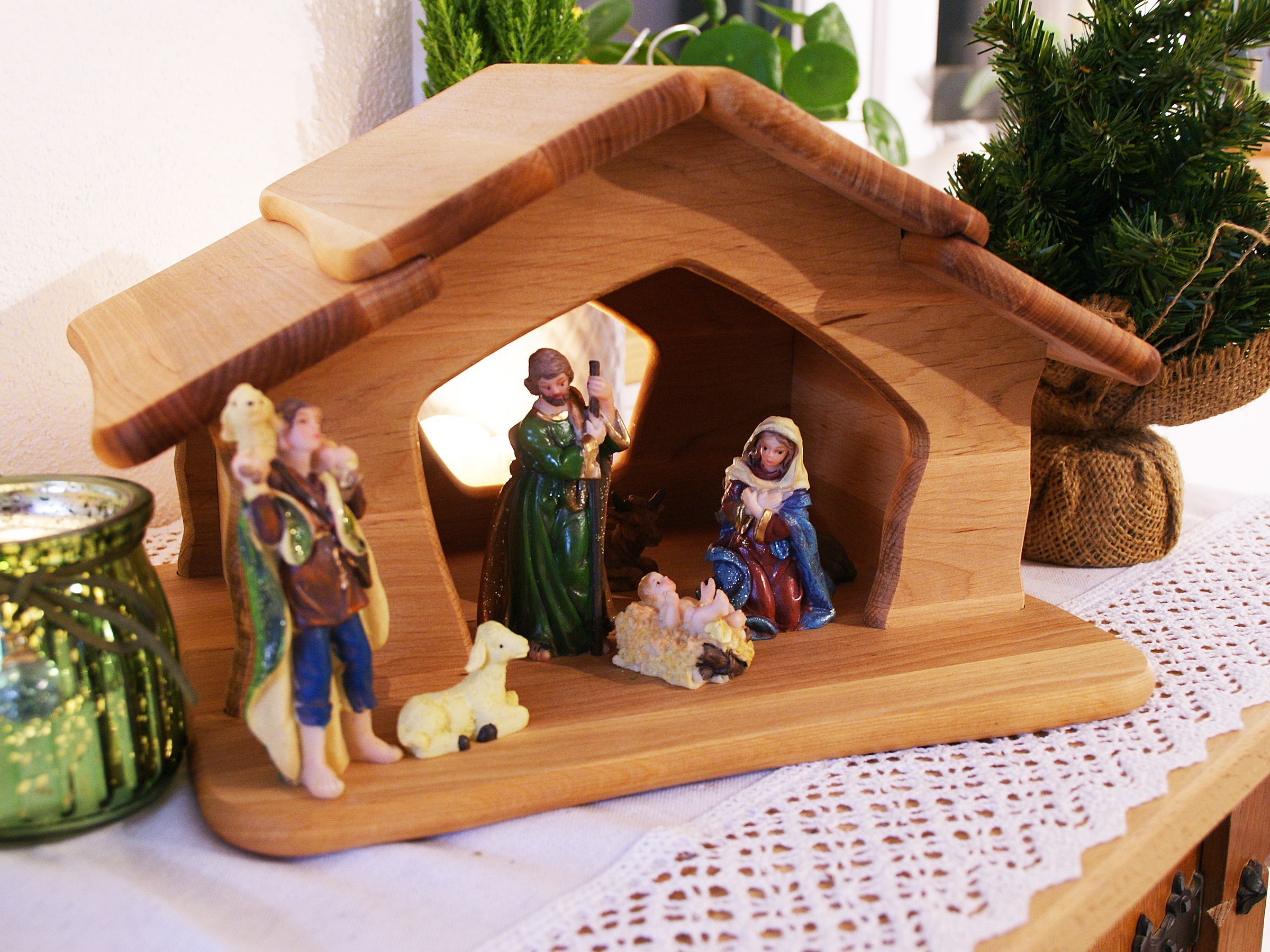 Krippe, Holz, Holzgnom, Figuren, Weihnachtsdekoration, Weihnachtliche Holzkrippe