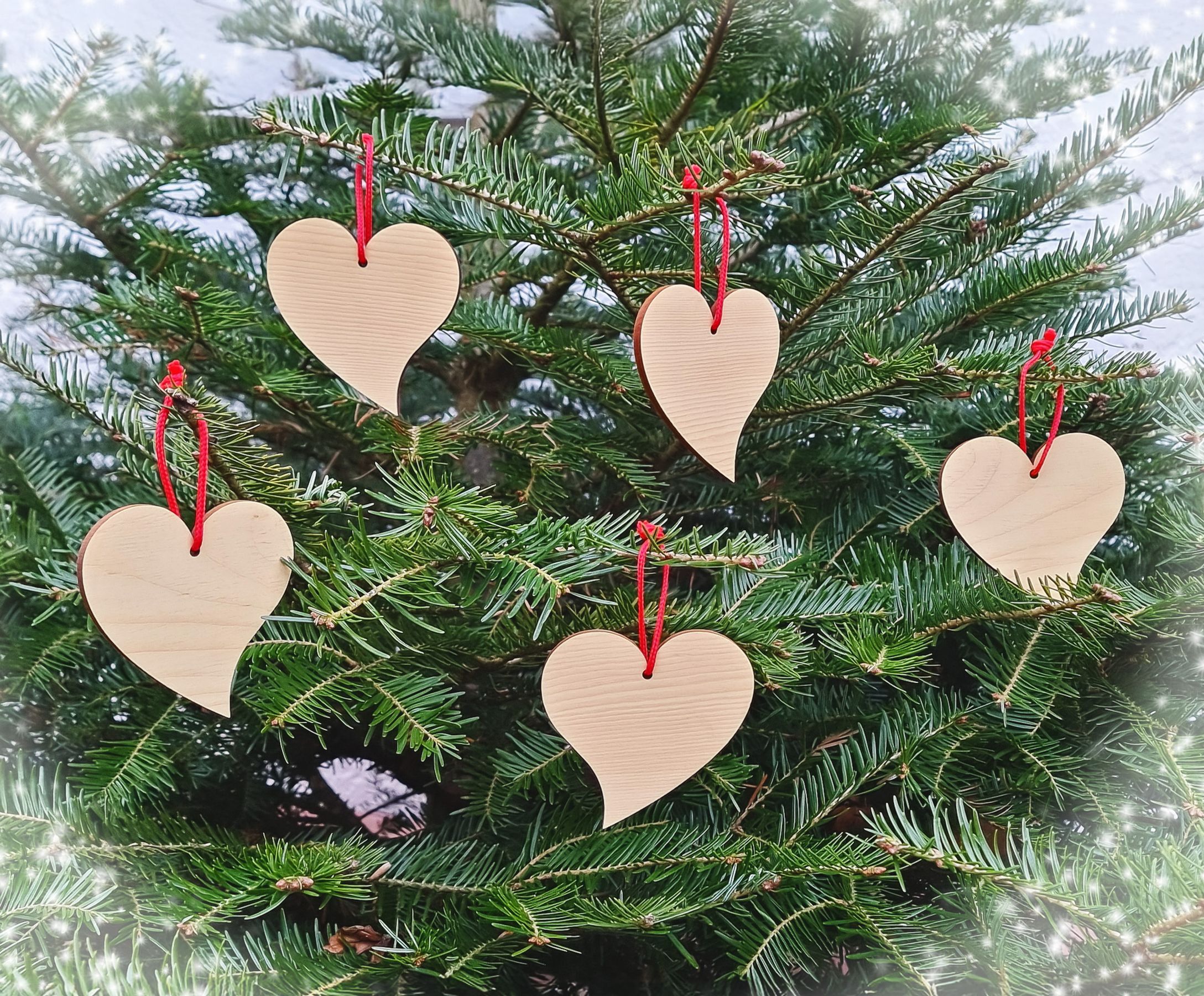 Herzornaments, Holzornament, Weihnachtsdeko, Aufhänger, Naturholz, Zirbenholzanhänger Herzförmig für Weihnachtsbaum