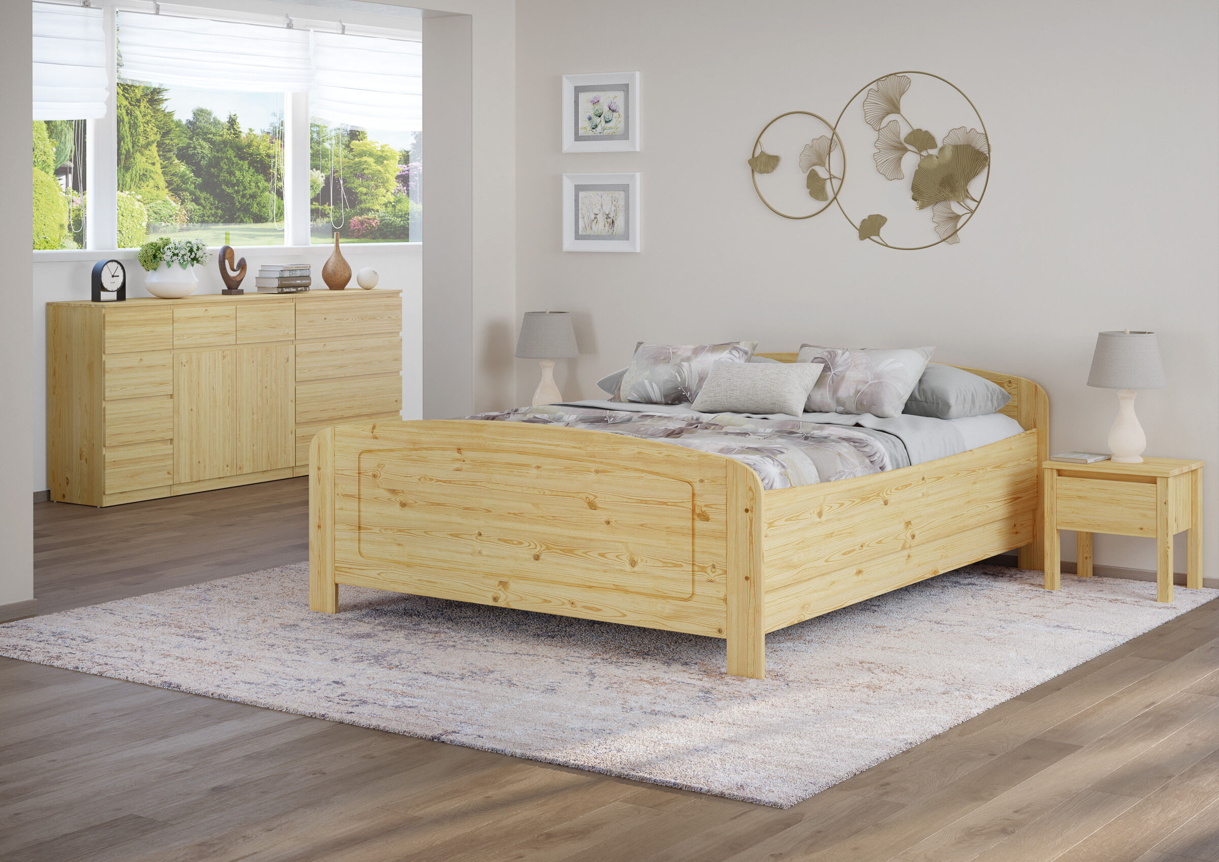 Innenarchitektur, Inneneinrichtung, Teppich, Bett, Mobiliar, Großes Kieferholzbett 200x200 im Schlafzimmer