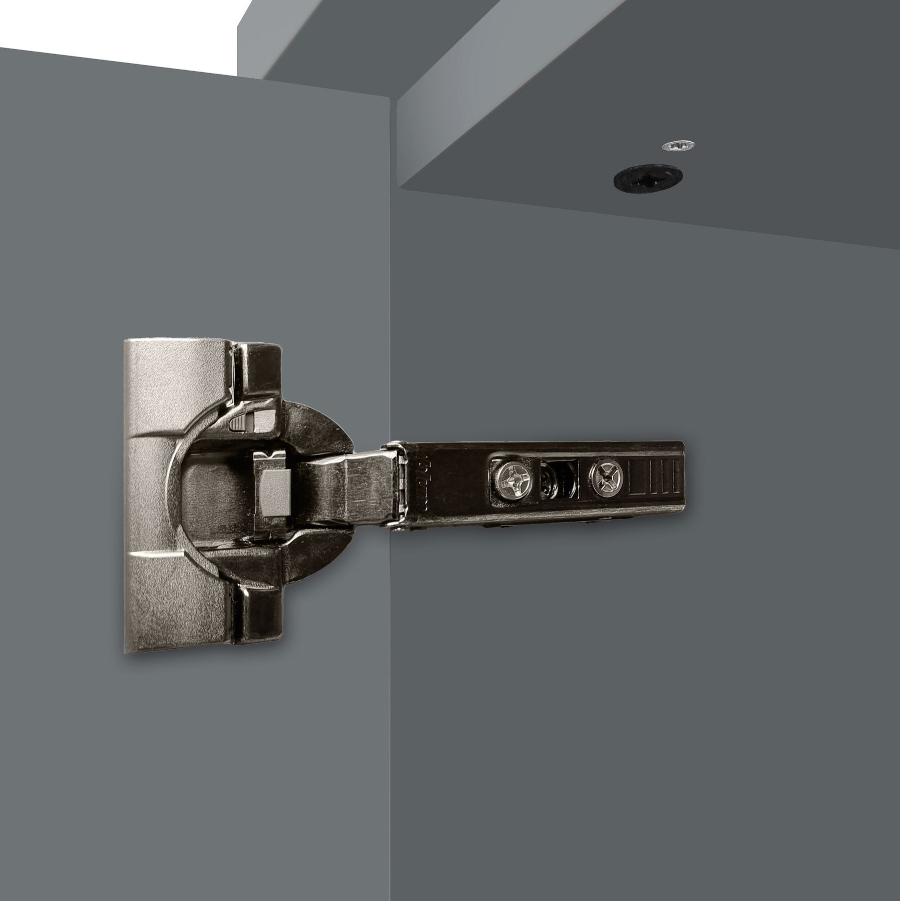 Schrankbeschlag, Türdämpfer, Metallbeschlag, Scharnierhalter, Schrankclip, Detailbild des Beschlags vom halbhohem Badschrank