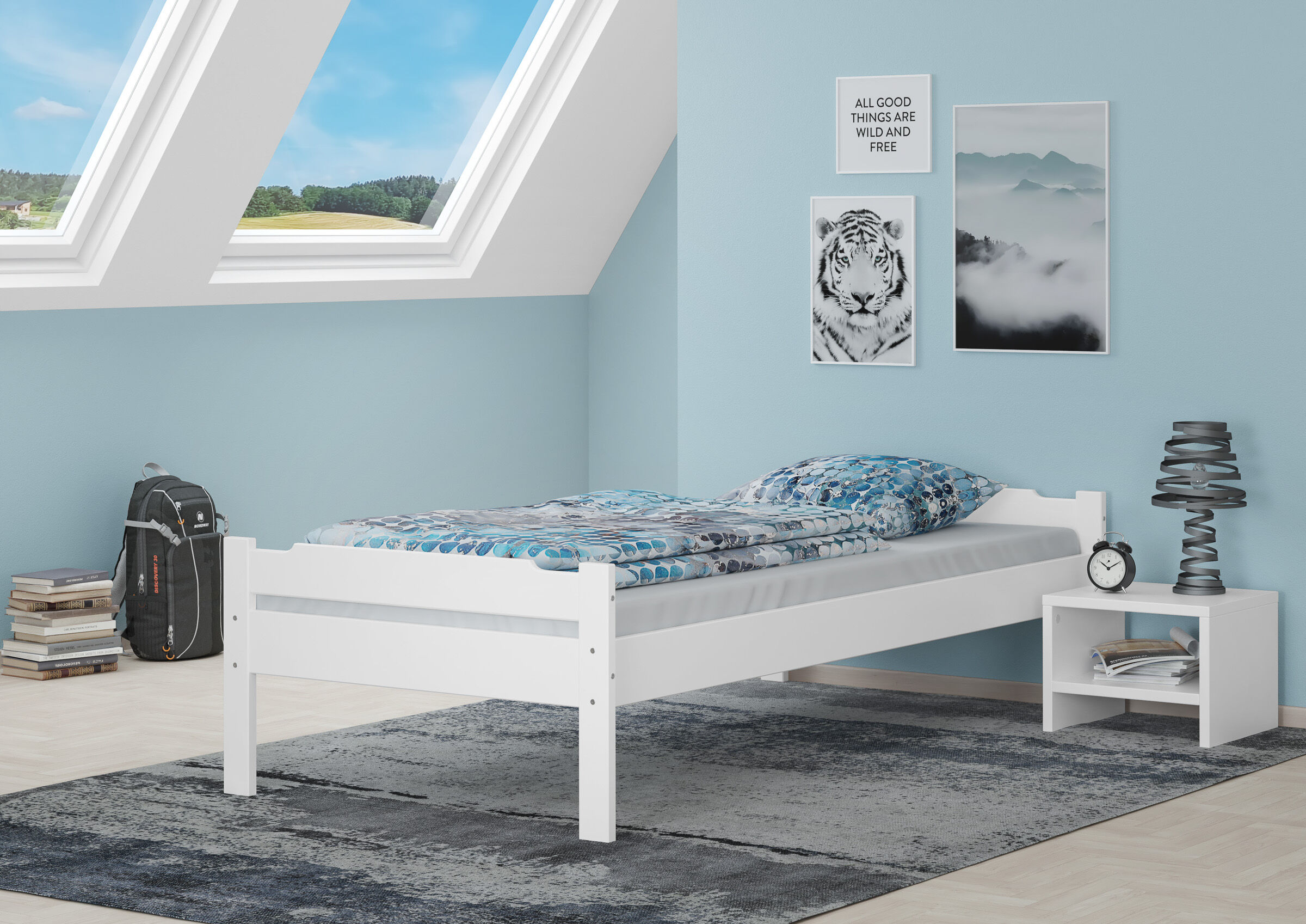 Kinderzimmer, Bett, Bettgestell, Nachttisch, Bettdecke Muster, Schönes Kinderzimmer des weißen Kinderbettes 90x200