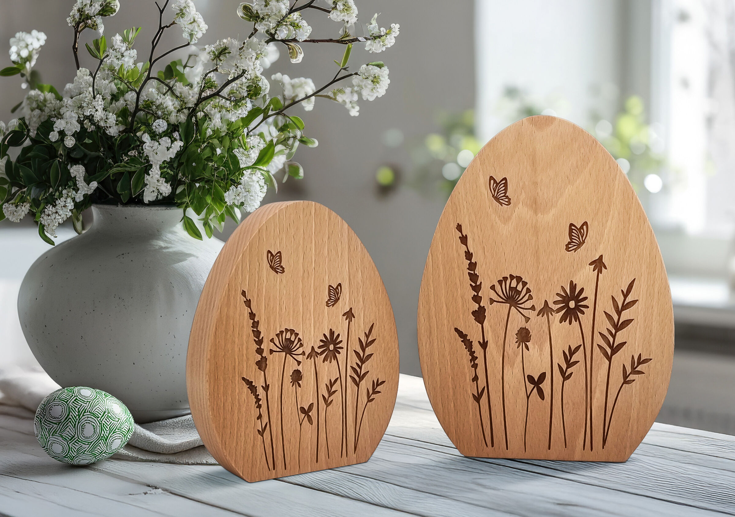 holz-deko, OS-2-stueck, eierform, blumenmuster, naturholz,