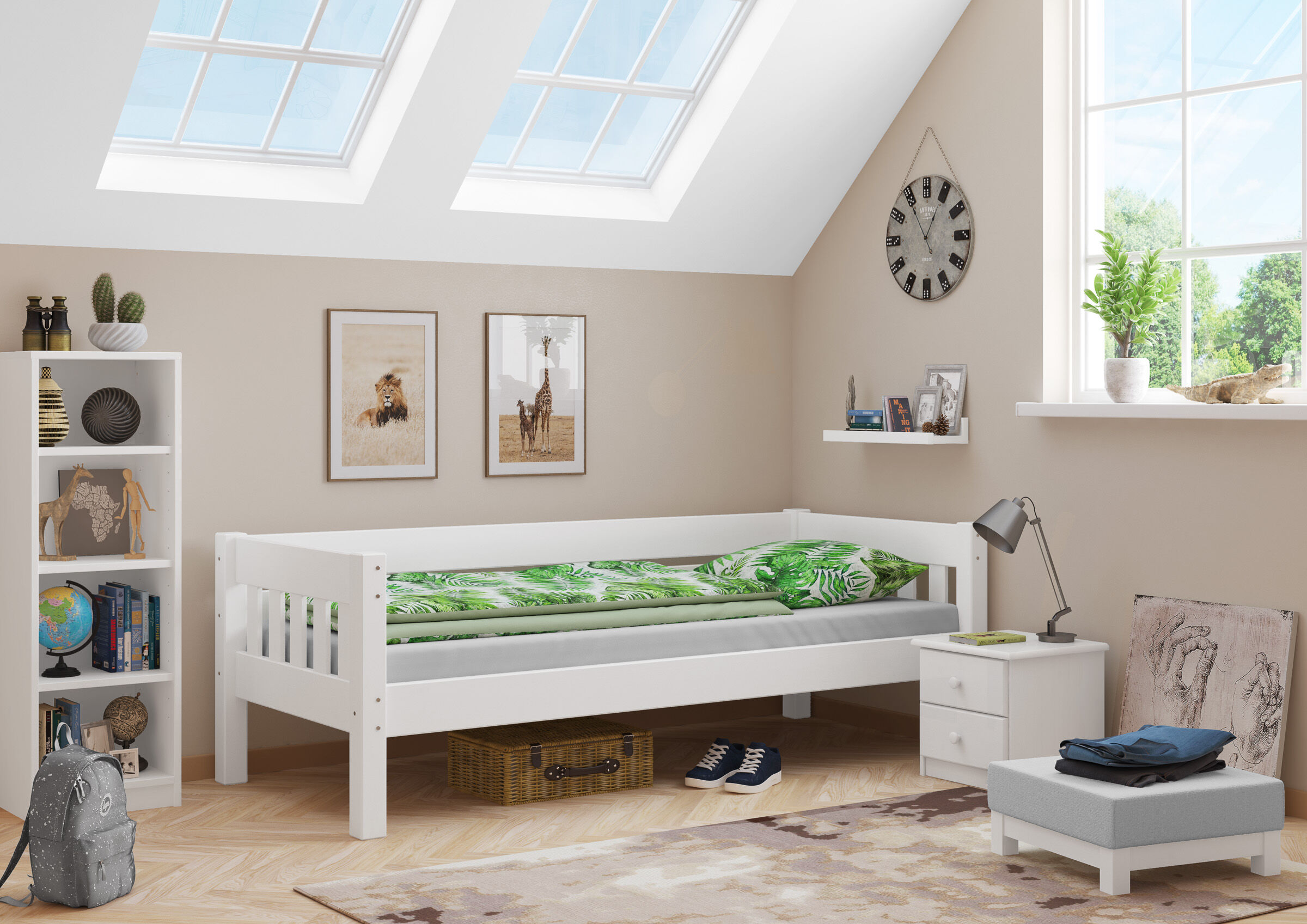 Zwillingsbett, weißes Bett, grüne Bettwäsche, Holzboden, Lochdecke, kinderzimmer-bett-couch