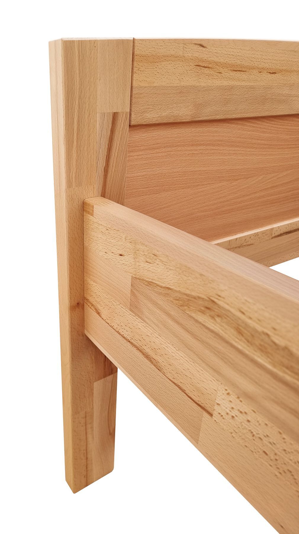 Holzbettrahmen, Holzbett, Massivholz, Ahornholz, Holzstruktur, Detailbild Verbindung Seitenteil und Kopfteil