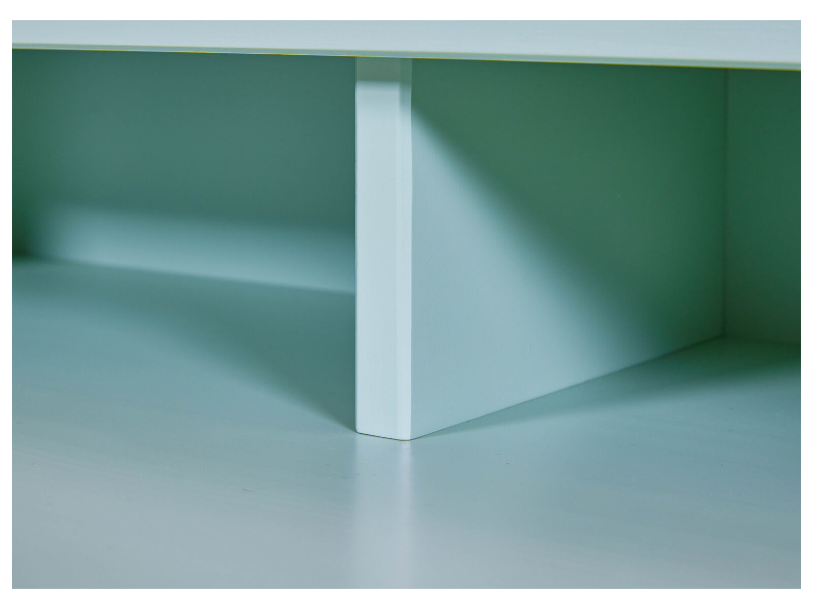 Schreibtisch, Möbel, Bein, Weiß, Unterseite des Regals, Detailbild Organizer