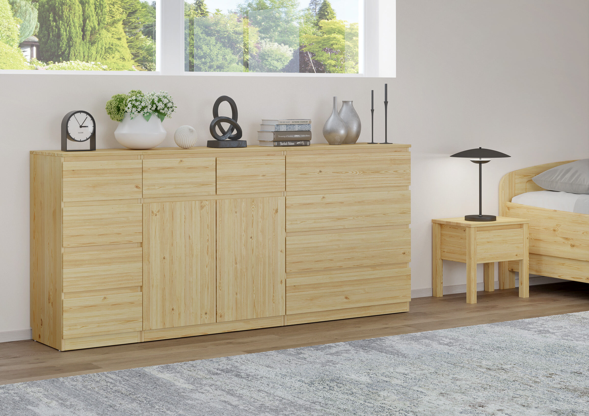 Kommode, Holz, Kiefer, große Schubladen, Wohnzimmerdeko, Zimmerbild des Sideboards Sets
