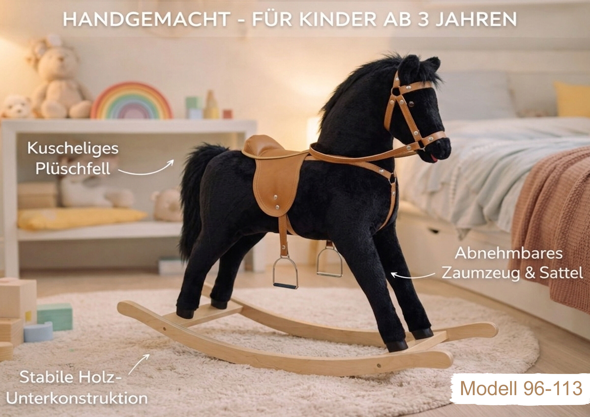 Puppentherapie, Spieltier, Holzrocker, Häuschen, Kuscheltier, schwarzes Schaukelpferd im Kinderzimmer