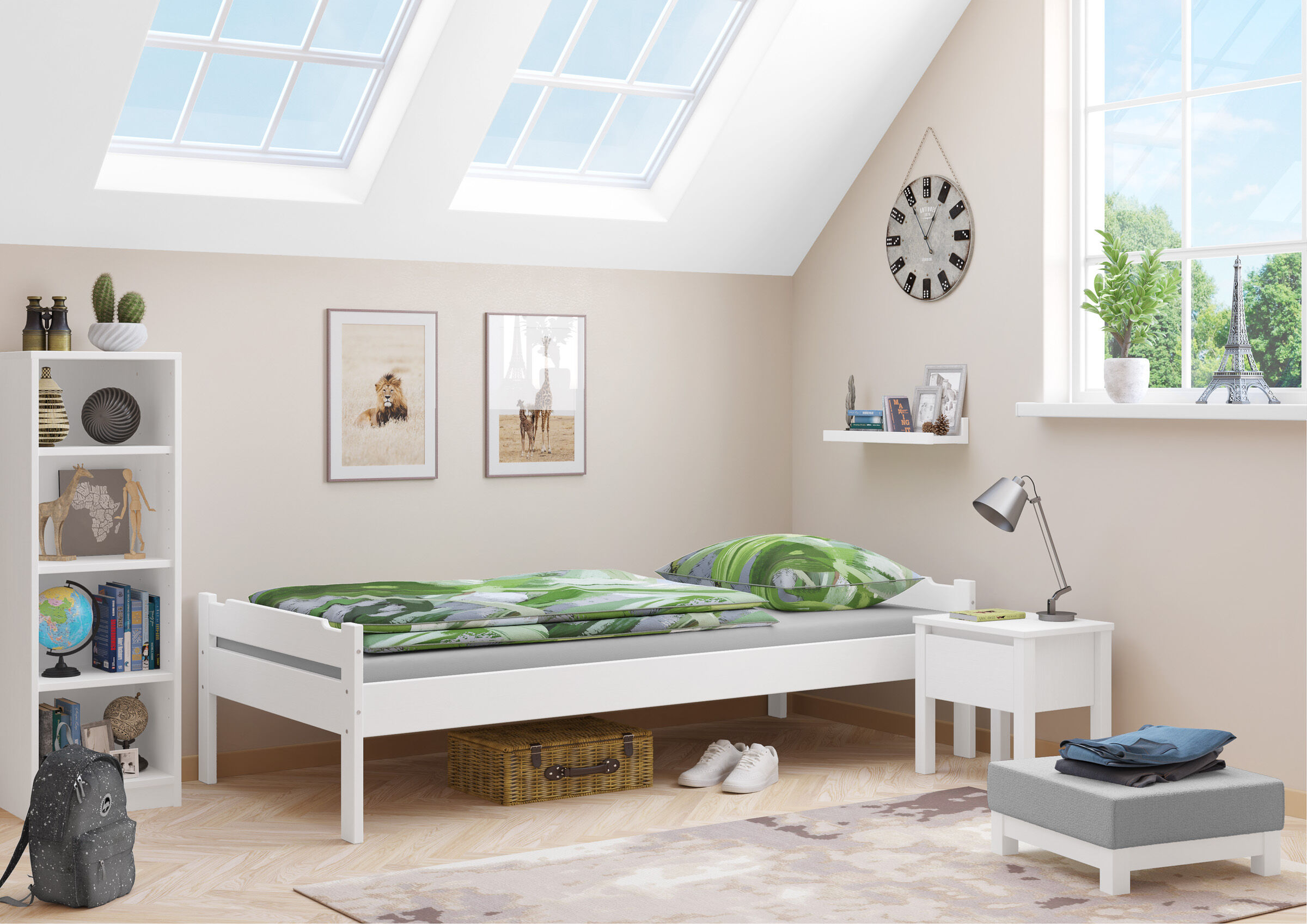 Einzelbett, grüne Bettwäsche, weiße Möbel, Dachfenster, Wandregal, Waschweißes Kiefernholzbett 90x200
