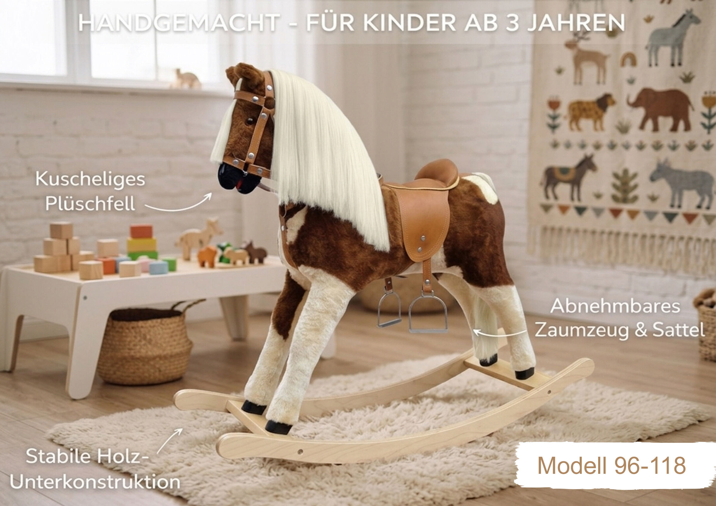 Puppe, Stehponi, Hochstuhl, Holzrocker, Kuschelig, Schaukelpferd mit langer Mähne im Kinderzimmer