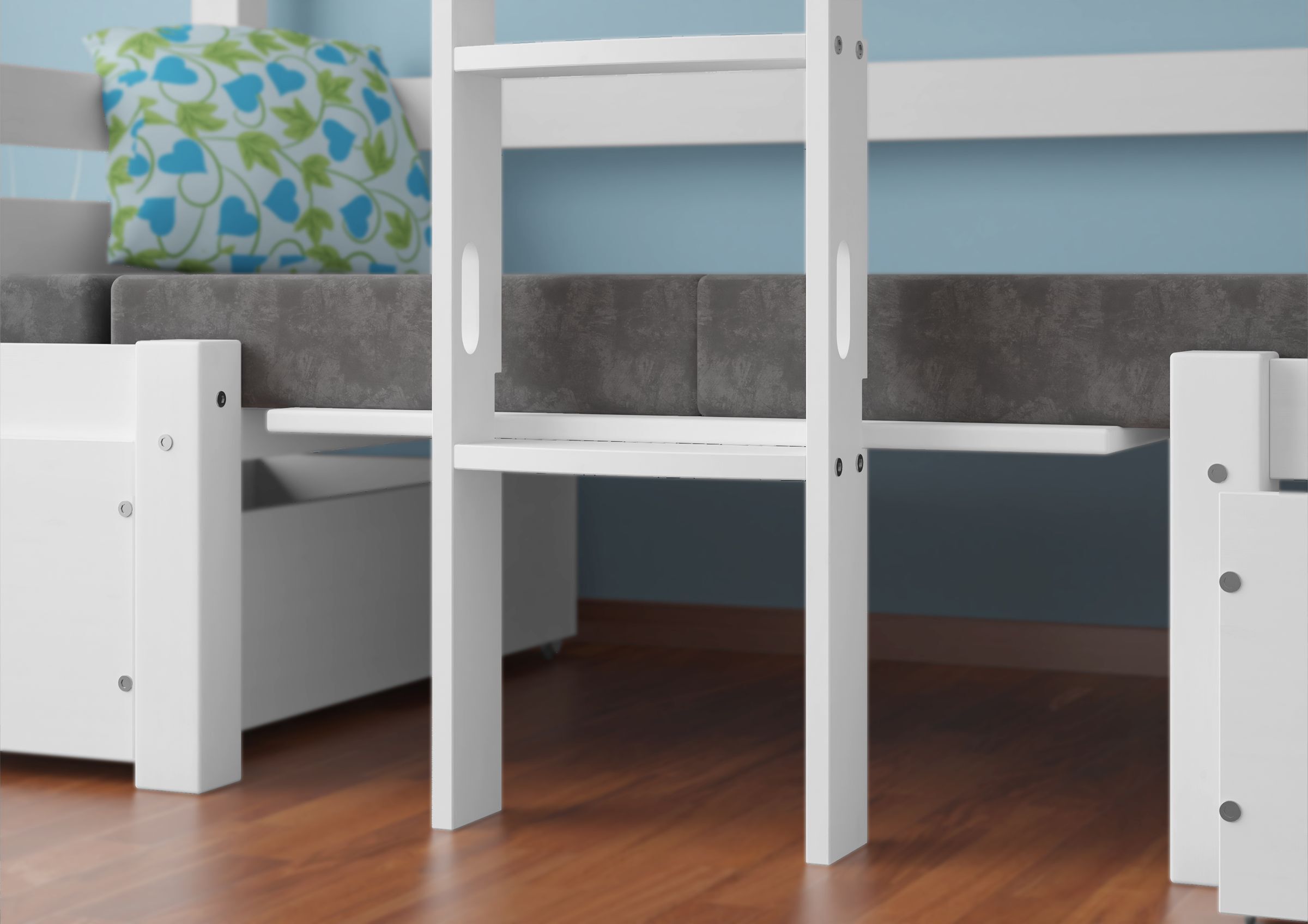 Etagenbett, Großes Bett, Holzbett, Weiß, Lattenrost, Leiter Kinderstockbett im Detail