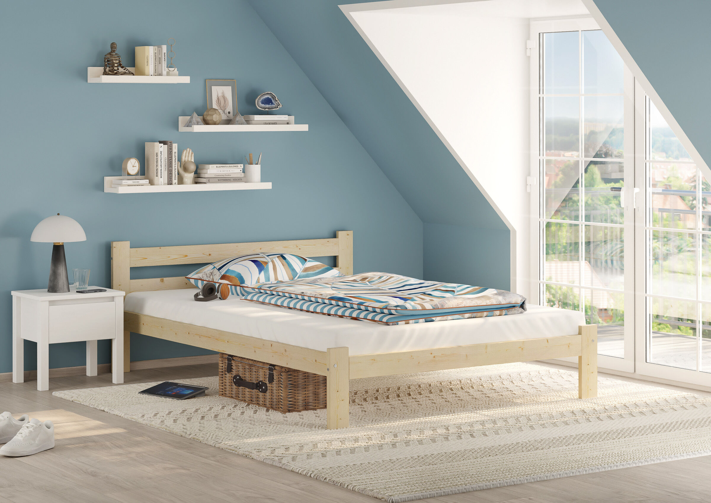 Kieferbett, Holzbett, Bettgestell, Bettwäsche, Kopfkissen, Stabiles Ehebett 140x200 im Zimmer
